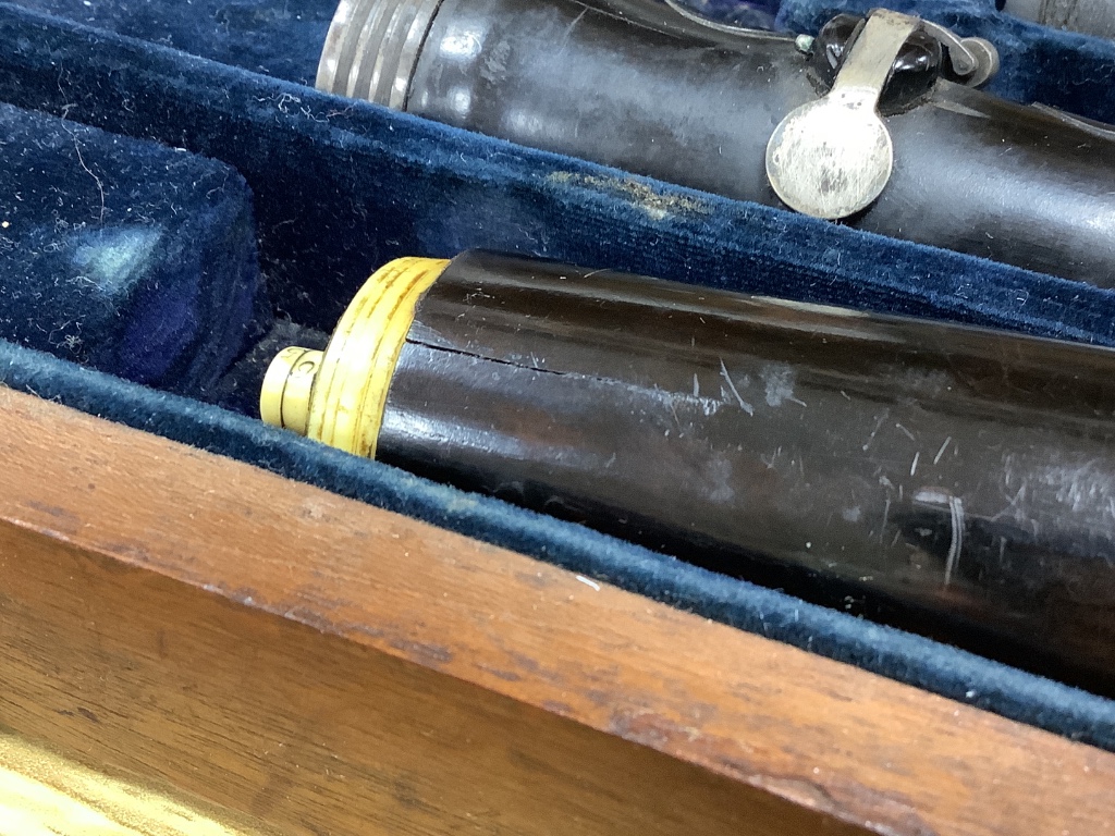 A cased William Henry Potter, Fleet Street, London 1817-1830 flute and a piccollo